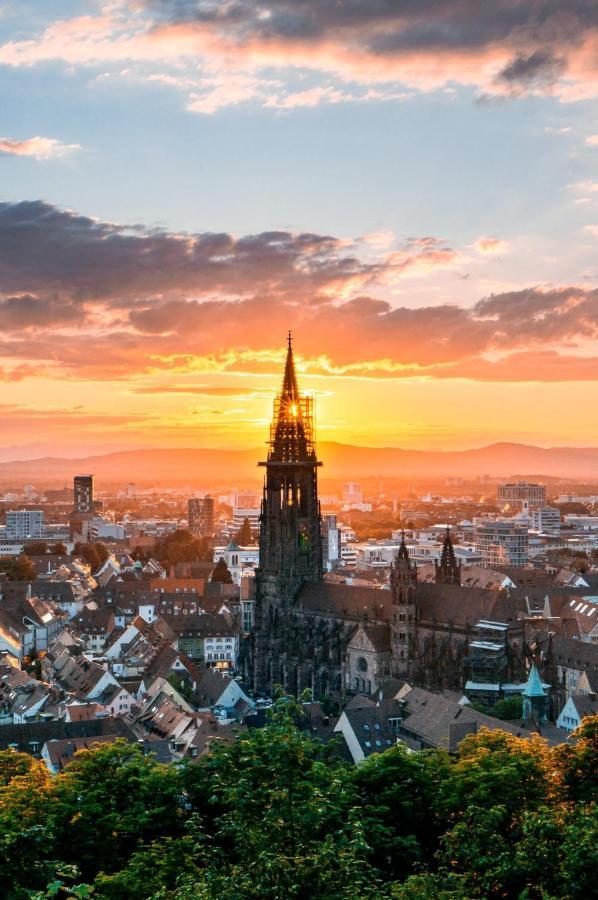 Luxus Apartment Colloseum In Der Stadt Freiburg Bagian luar foto
